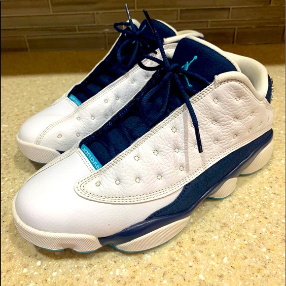 Jordan 13 Low Hornets